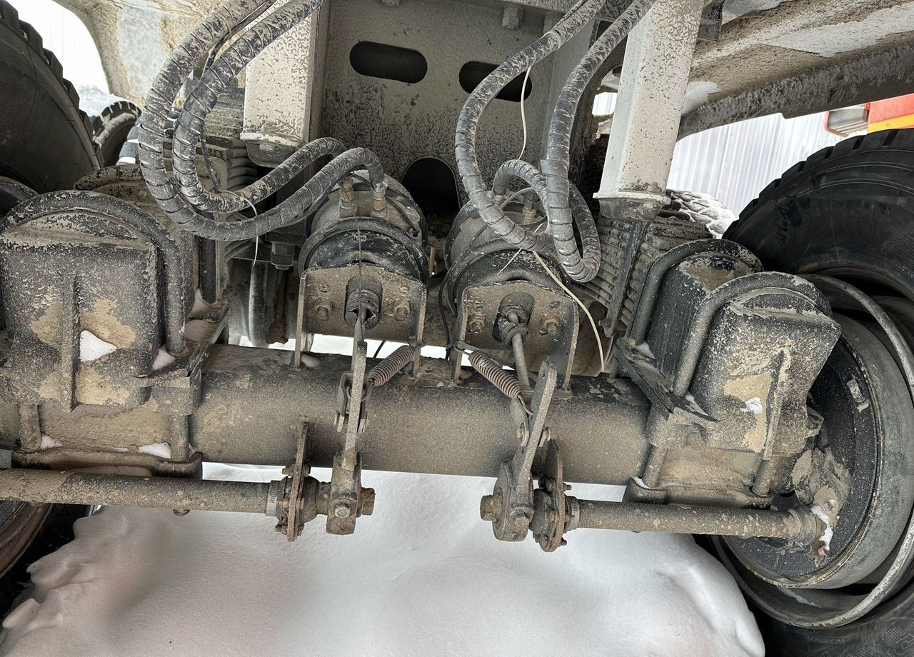 Полуприцеп-цистерна УралСпецТранс 94657L-A2-06: фото 25