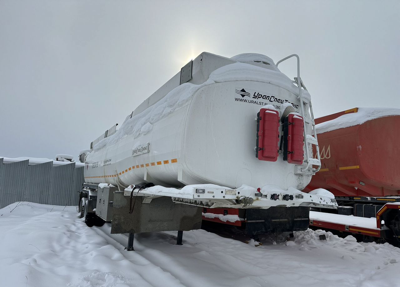 УралСпецТранс 94657L-A2-06 - Полуприцеп-цистерна: фото 1 УралСпецТранс 94657L-A2-06 - Полуприцеп-цистерна: фото 1