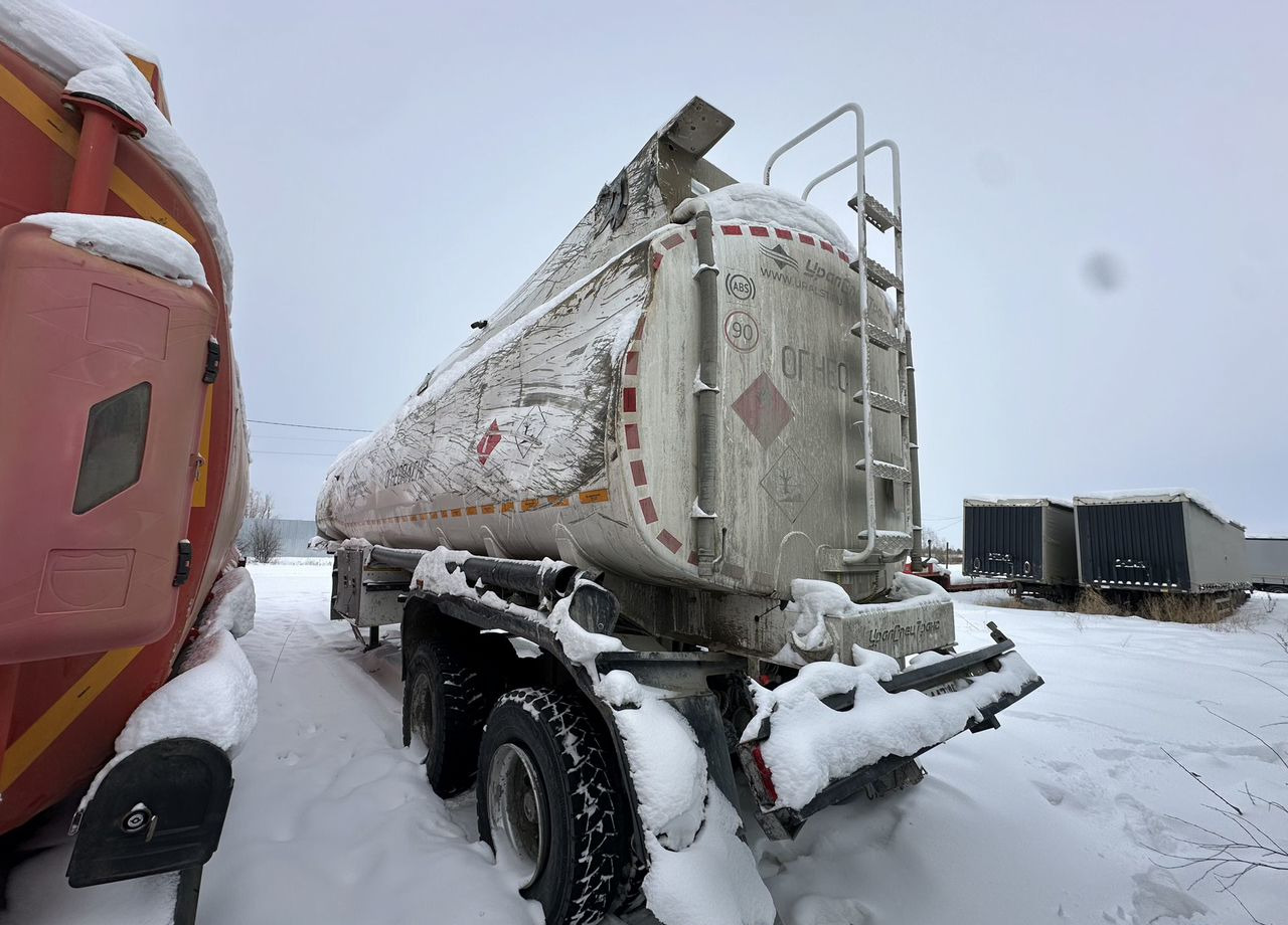 УралСпецТранс 94657L-A2-06 - Полуприцеп-цистерна: фото 4 УралСпецТранс 94657L-A2-06 - Полуприцеп-цистерна: фото 4