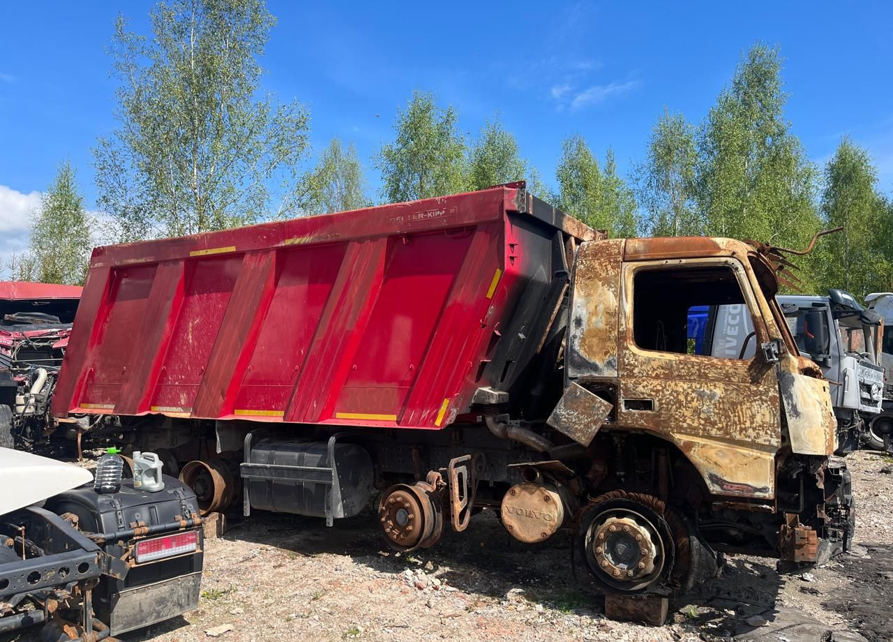 Самосвал Volvo FM Truck 8X4: фото 6