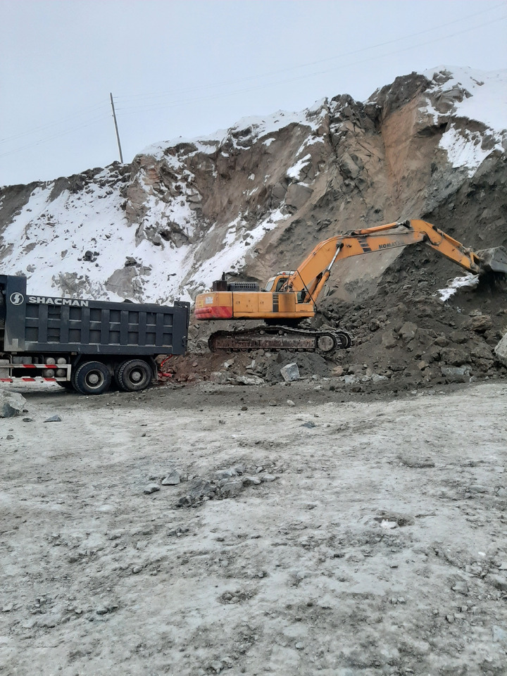 KOMATSU PC450-LC-6 - Экскаватор: фото 3 KOMATSU PC450-LC-6 - Экскаватор: фото 3