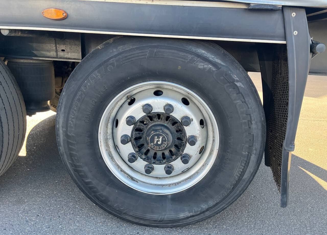 Тентованный полуприцеп Bonum 914296-04: фото 13 Тентованный полуприцеп Bonum 914296-04: фото 13