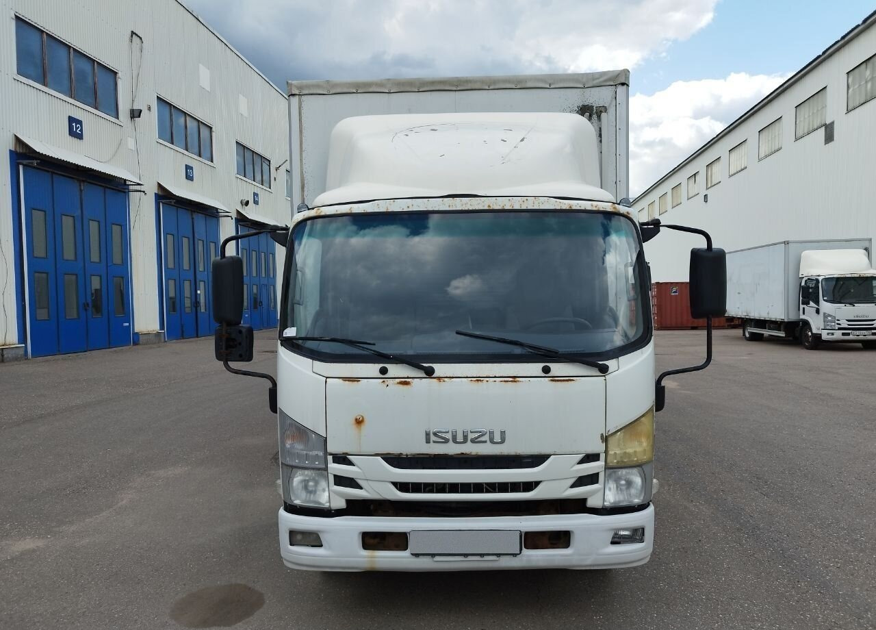 Isuzu Elf - Изотермический грузовик: фото 2 Isuzu Elf - Изотермический грузовик: фото 2