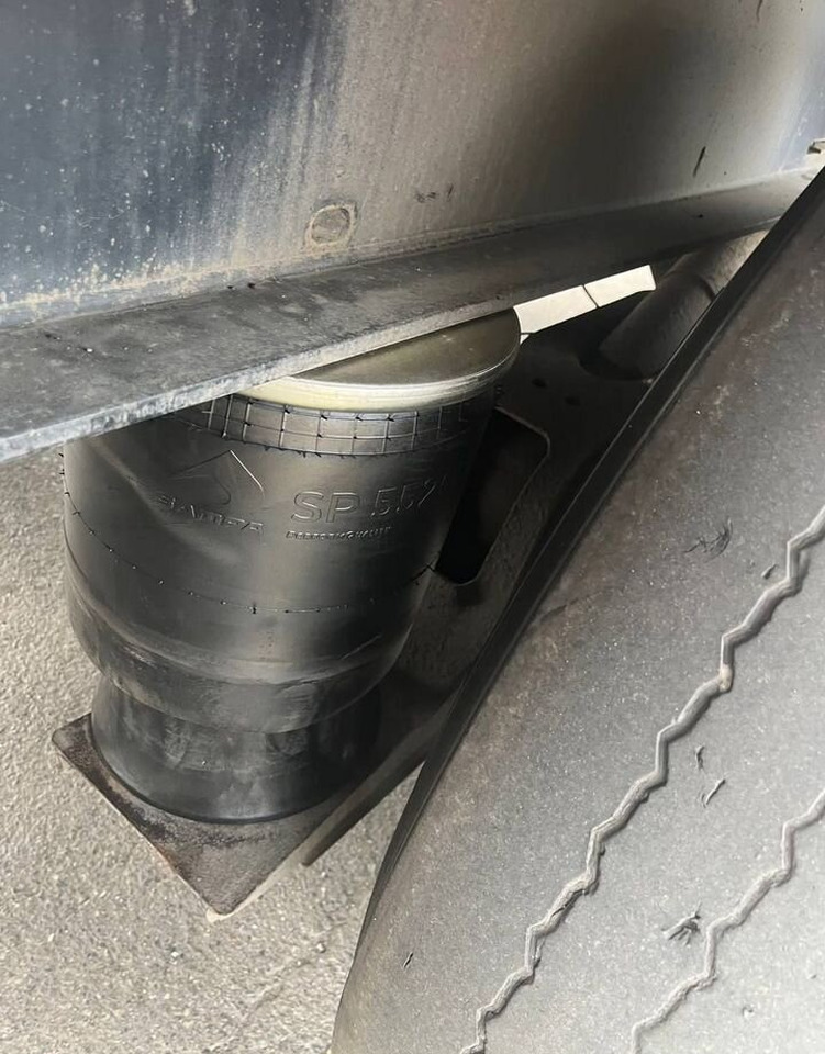 Тентованный полуприцеп Kogel S24-1: фото 10 Тентованный полуприцеп Kogel S24-1: фото 10