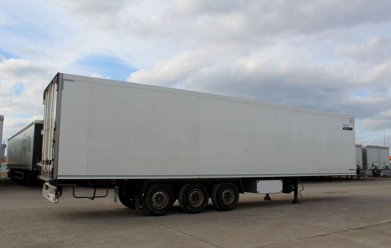 Полуприцеп-рефрижератор Krone Cool Liner: фото 8 Полуприцеп-рефрижератор Krone Cool Liner: фото 8