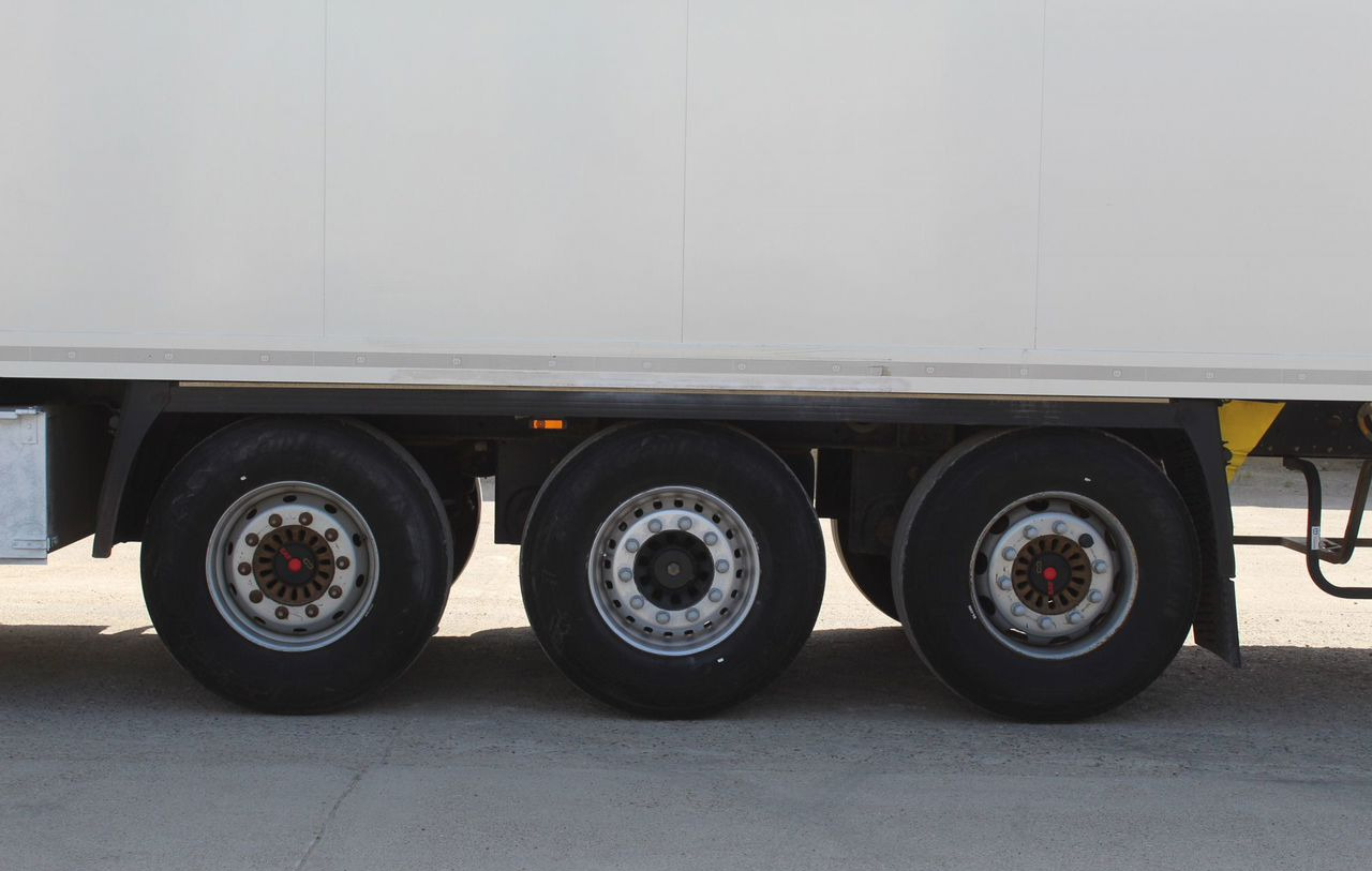 Полуприцеп-рефрижератор Krone Cool Liner: фото 10 Полуприцеп-рефрижератор Krone Cool Liner: фото 10