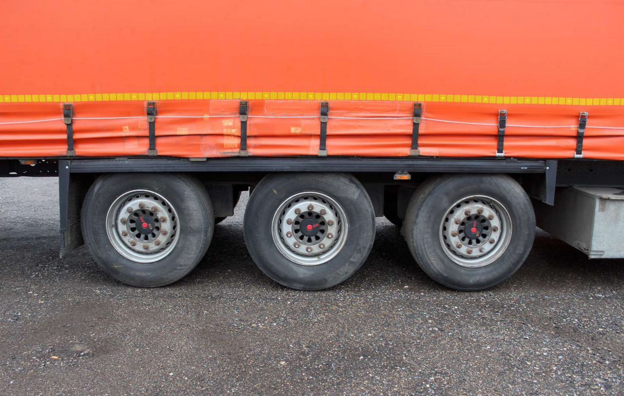 Тентованный полуприцеп Krone SD: фото 10