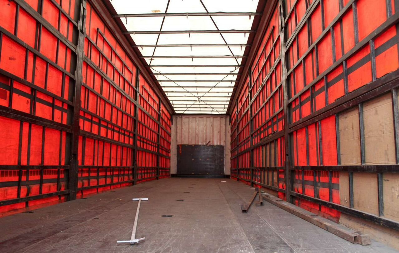 Тентованный полуприцеп Krone SD: фото 9