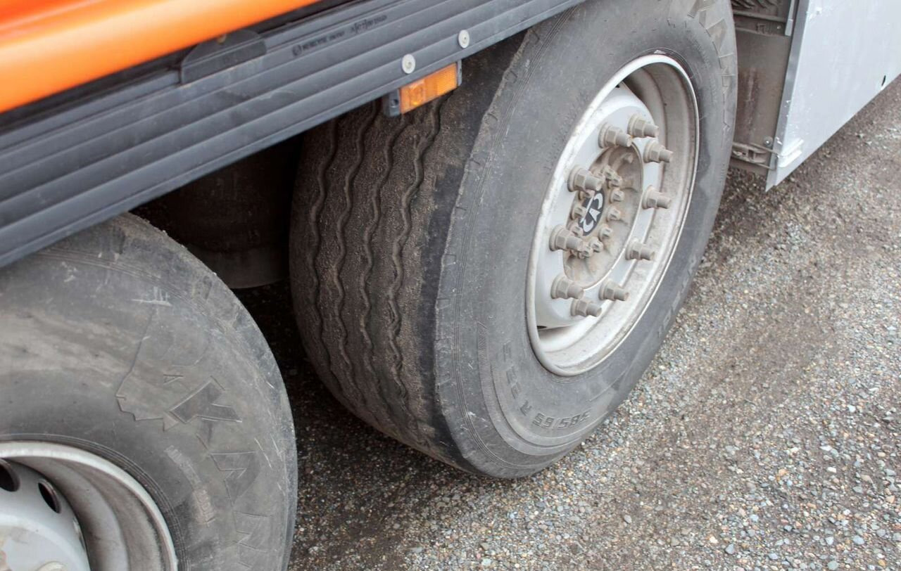 Тентованный полуприцеп Krone SD: фото 11