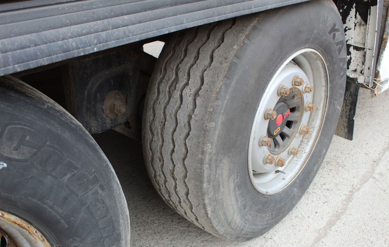 Тентованный полуприцеп Krone SD: фото 12