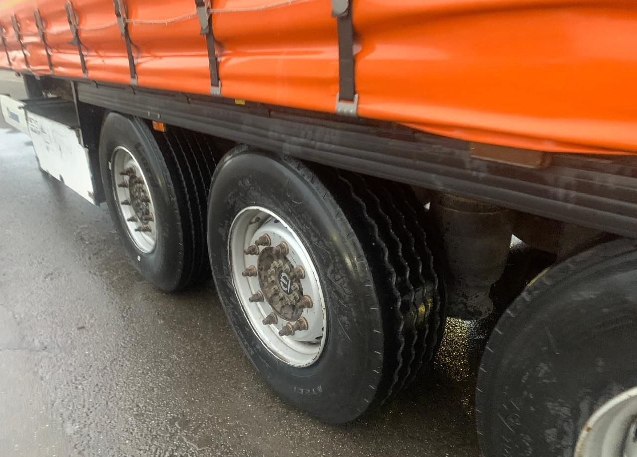 Тентованный полуприцеп Krone SD: фото 12