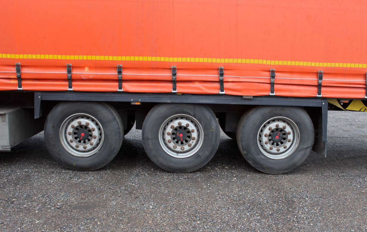 Тентованный полуприцеп Krone SD: фото 13