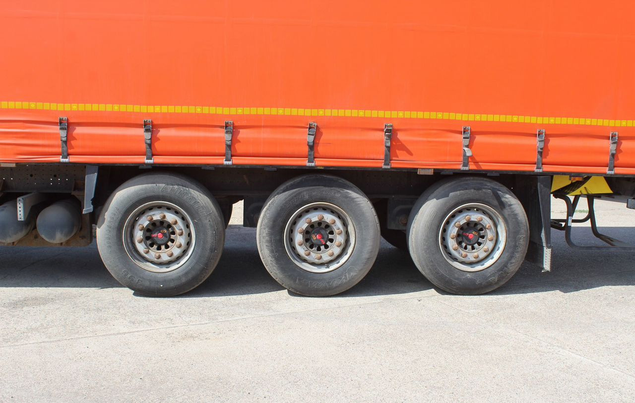 Тентованный полуприцеп Krone SD: фото 13 Тентованный полуприцеп Krone SD: фото 13