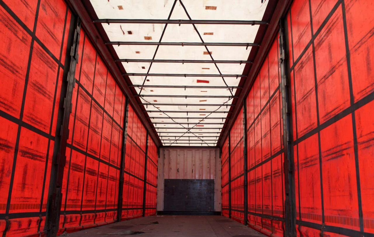 Тентованный полуприцеп Krone SD: фото 9