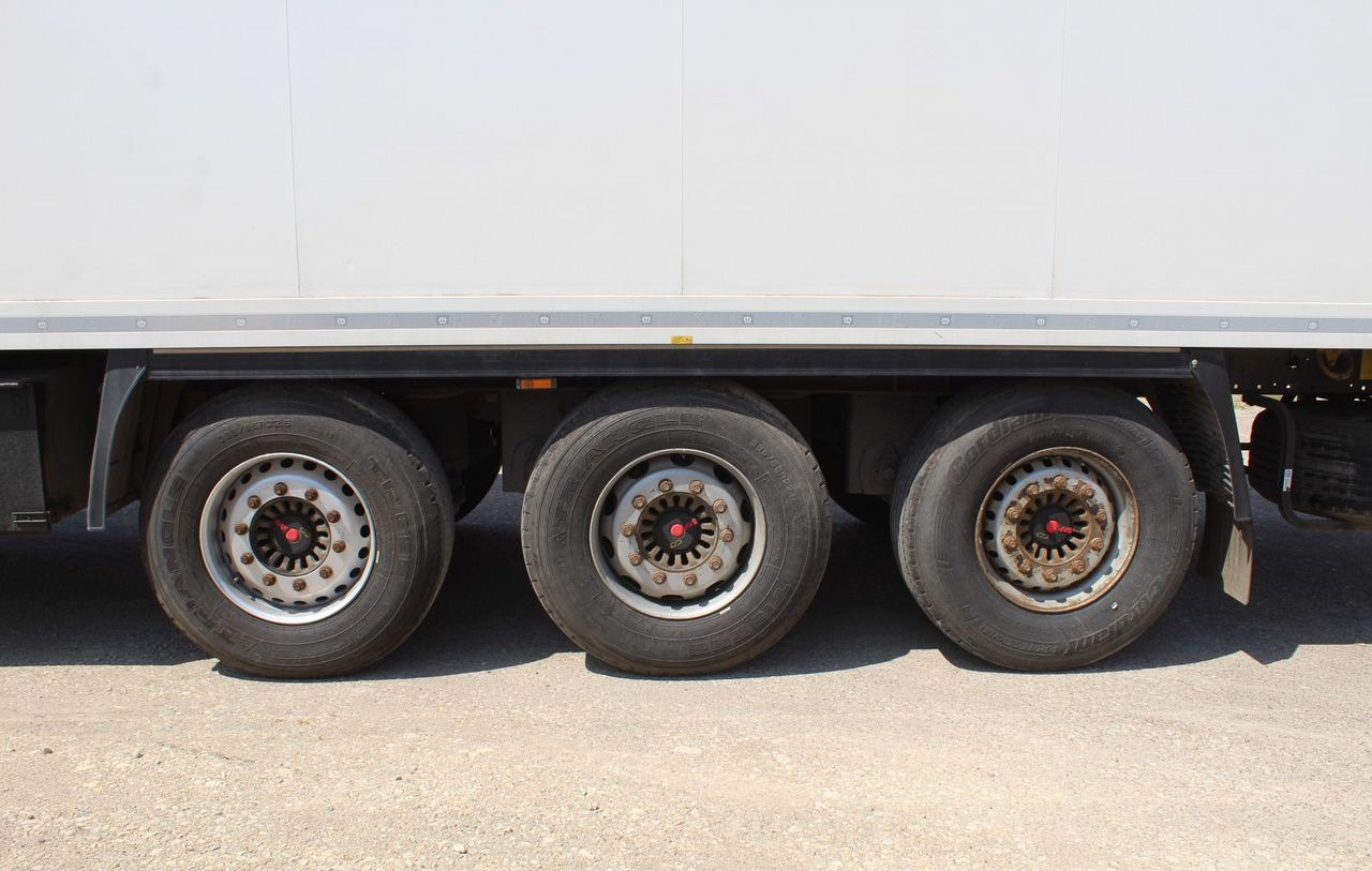 Полуприцеп-рефрижератор Krone SD: фото 10 Полуприцеп-рефрижератор Krone SD: фото 10