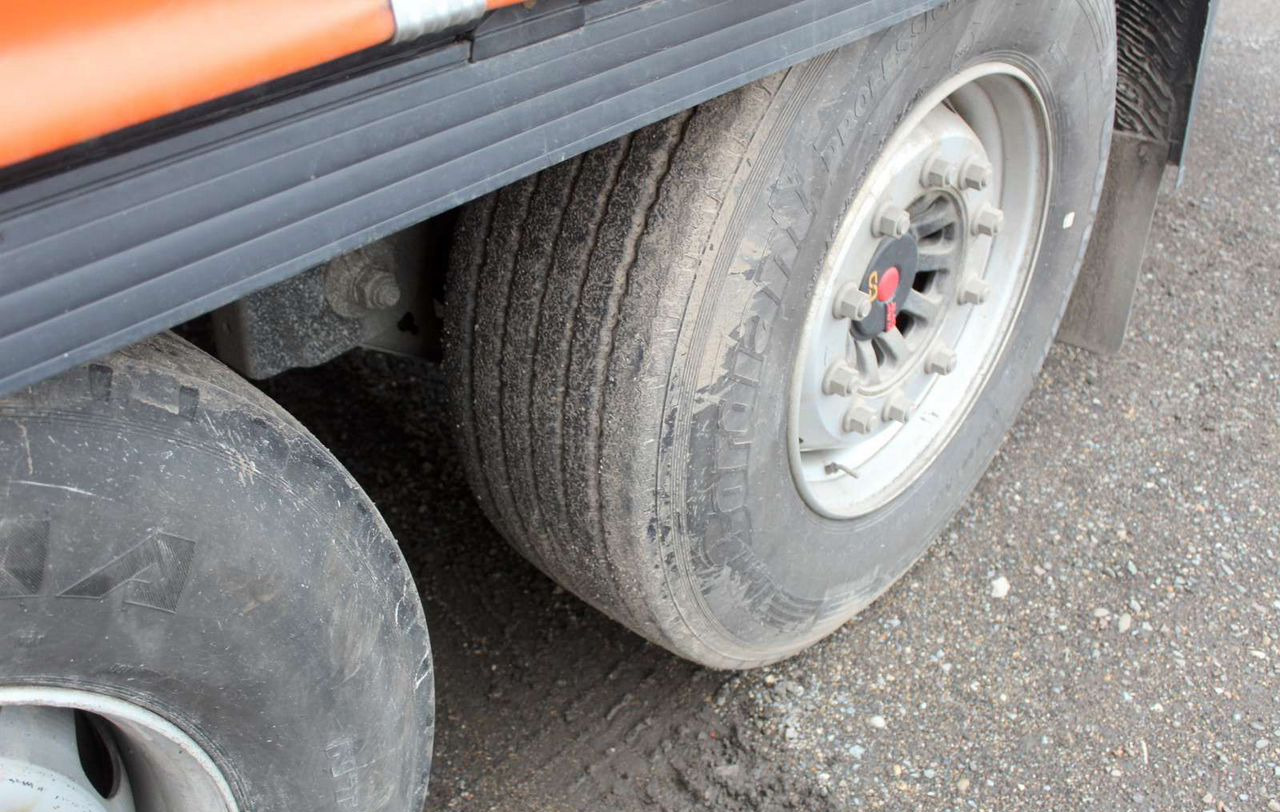 Тентованный полуприцеп Krone SD: фото 13