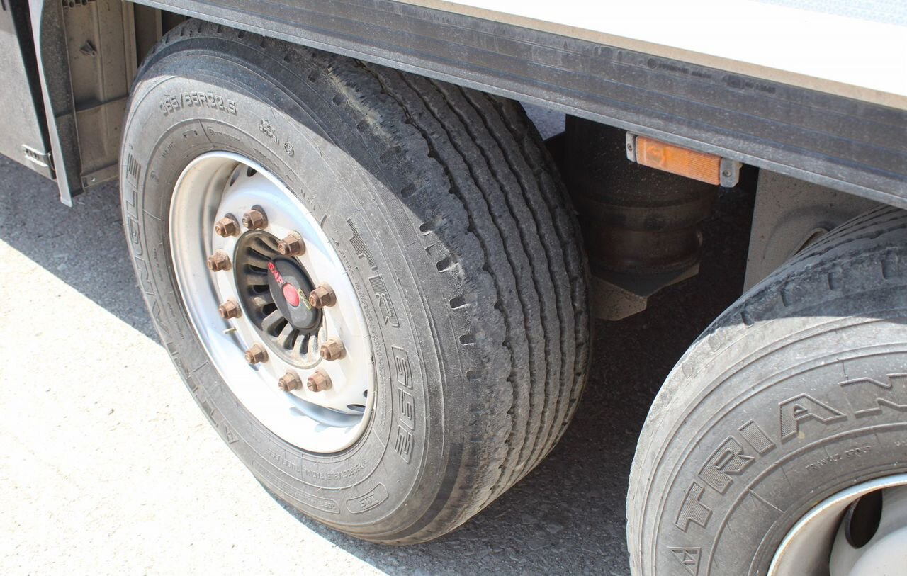 Полуприцеп-рефрижератор Krone SD: фото 11 Полуприцеп-рефрижератор Krone SD: фото 11