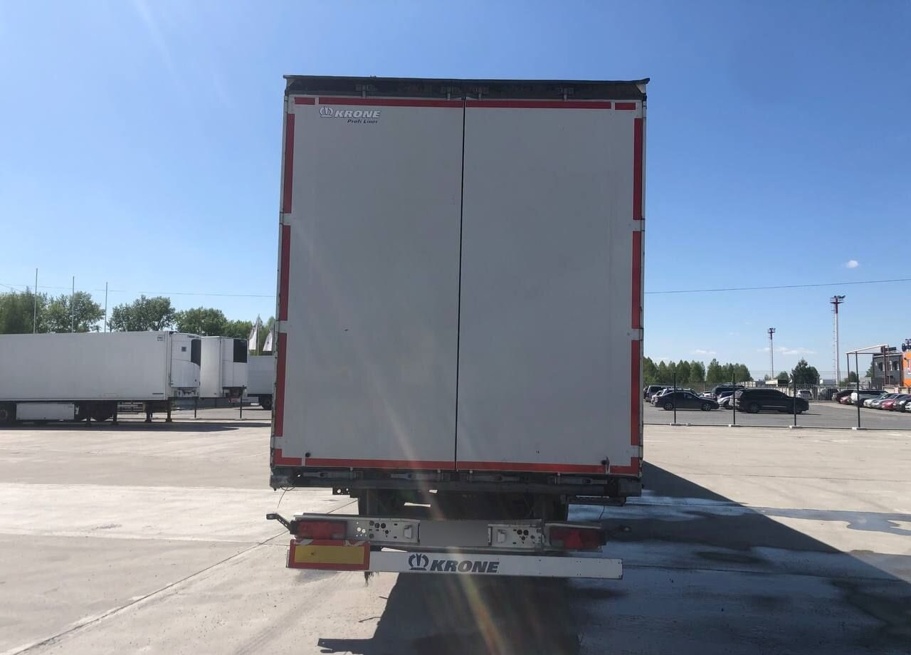 Тентованный полуприцеп Krone SD: фото 6