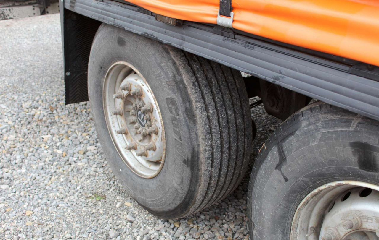 Тентованный полуприцеп Krone SD: фото 12