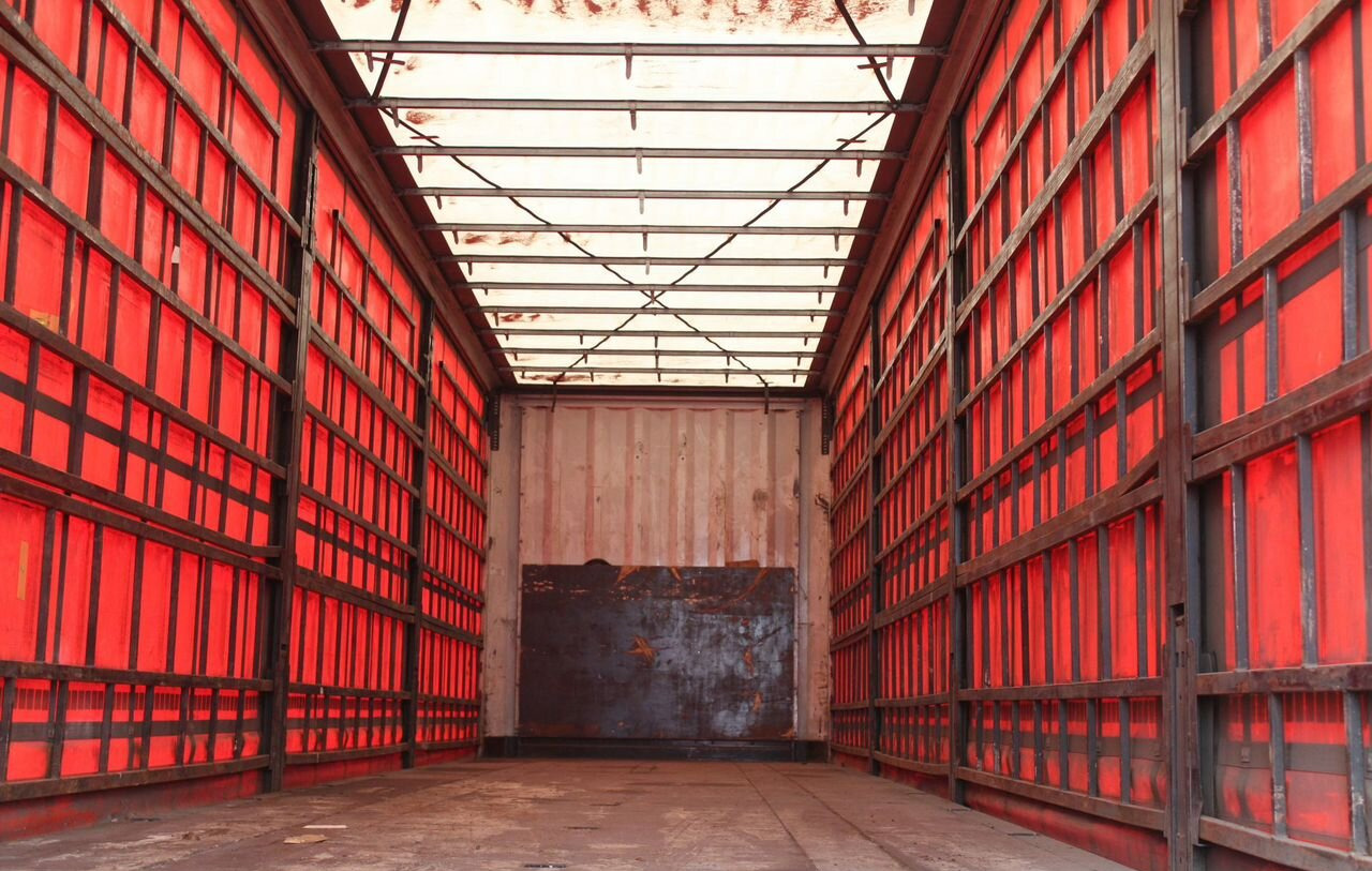 Тентованный полуприцеп Krone SD: фото 9