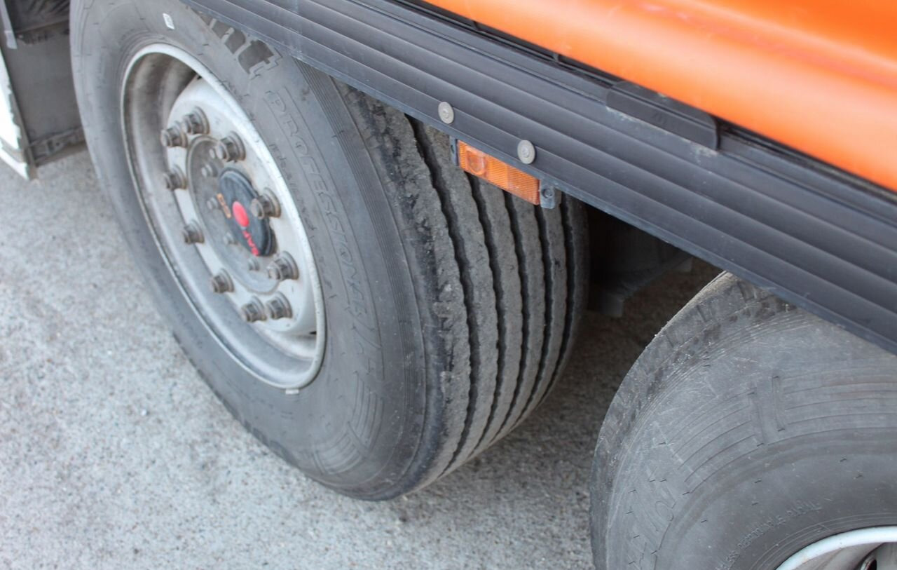 Тентованный полуприцеп Krone SD: фото 12