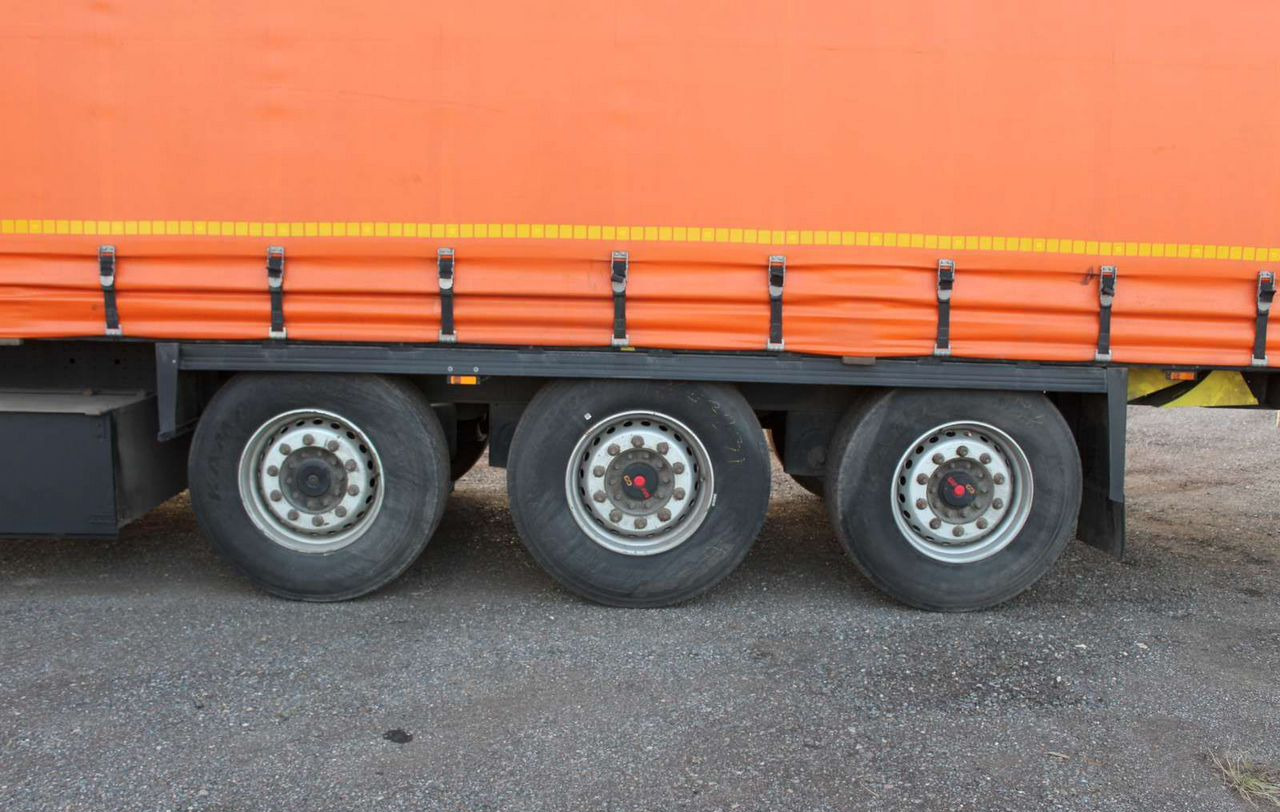 Тентованный полуприцеп Krone SD: фото 12