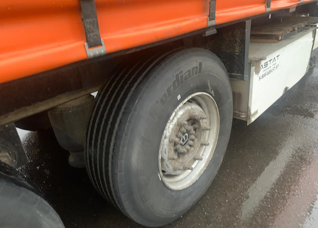 Тентованный полуприцеп Krone SD: фото 9