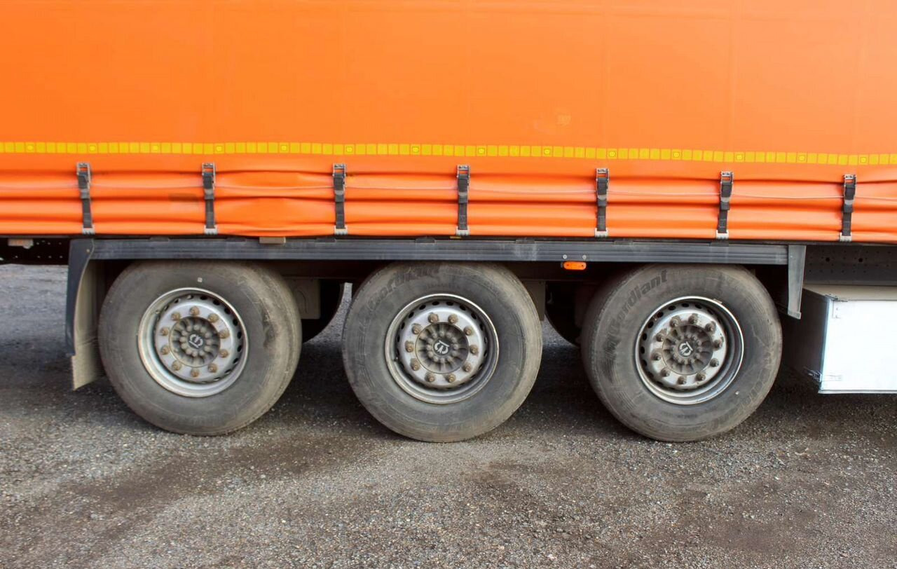 Тентованный полуприцеп Krone SD: фото 10