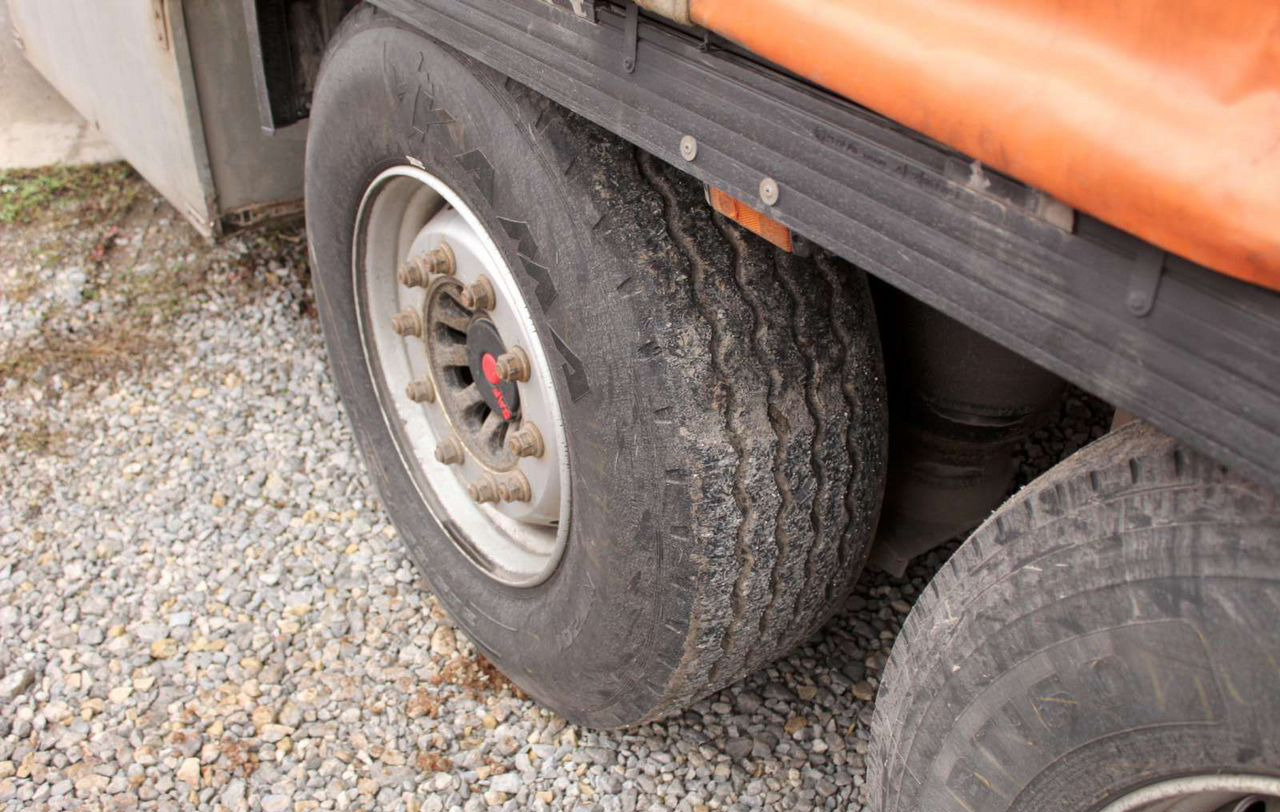 Тентованный полуприцеп Krone SD: фото 15 Тентованный полуприцеп Krone SD: фото 15