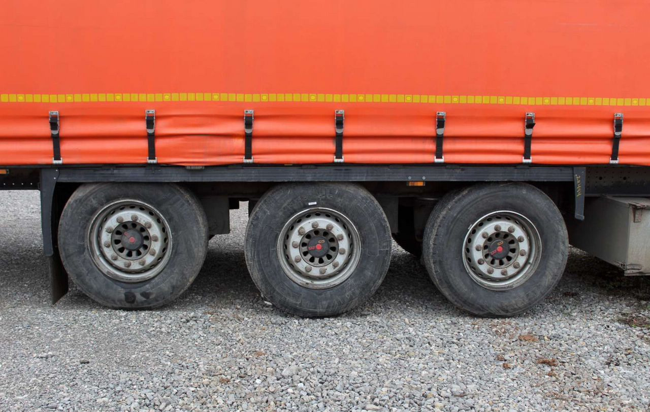 Тентованный полуприцеп Krone SD: фото 10 Тентованный полуприцеп Krone SD: фото 10