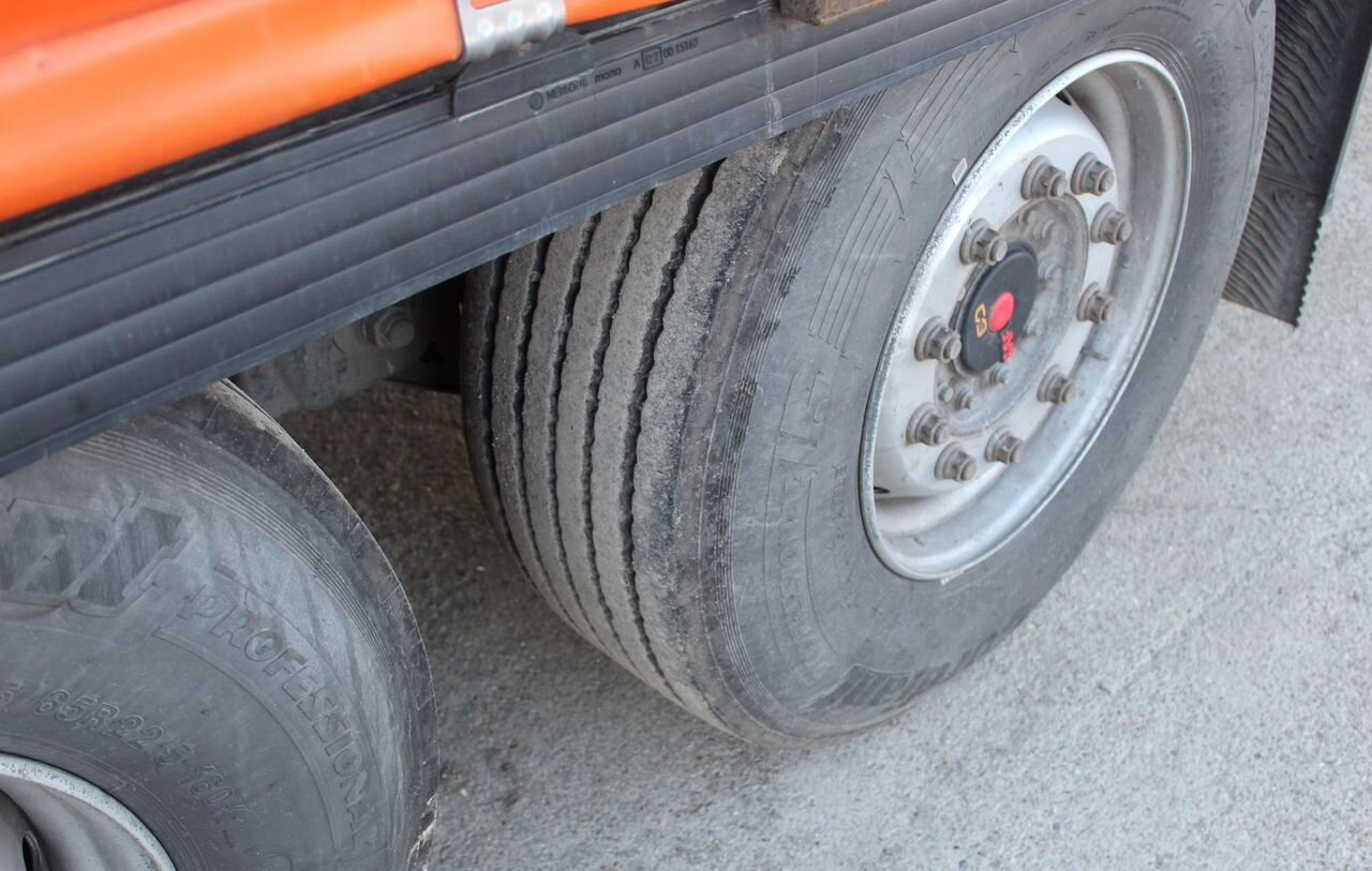 Тентованный полуприцеп Krone SD: фото 11