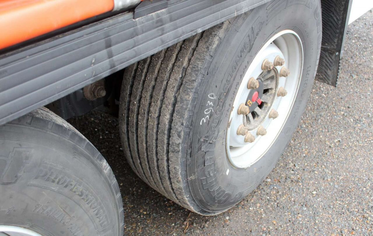 Тентованный полуприцеп Krone SD: фото 11