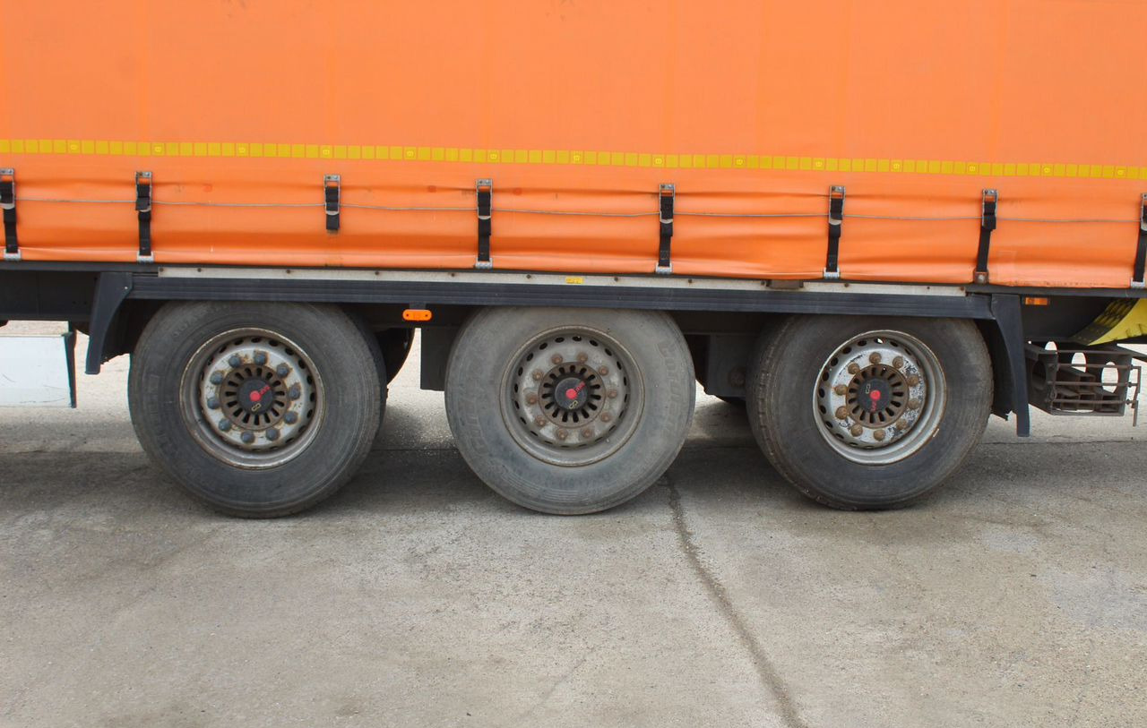 Тентованный полуприцеп Krone SD: фото 10 Тентованный полуприцеп Krone SD: фото 10