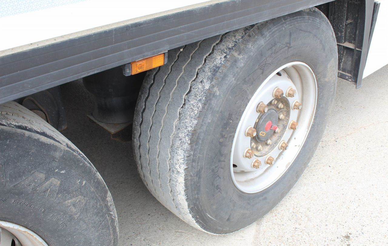 Полуприцеп-рефрижератор Krone SD: фото 12 Полуприцеп-рефрижератор Krone SD: фото 12