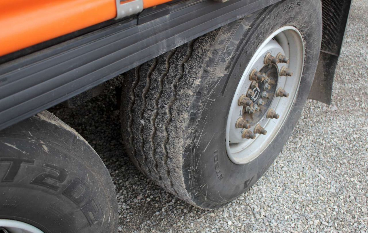 Тентованный полуприцеп Krone SD: фото 11