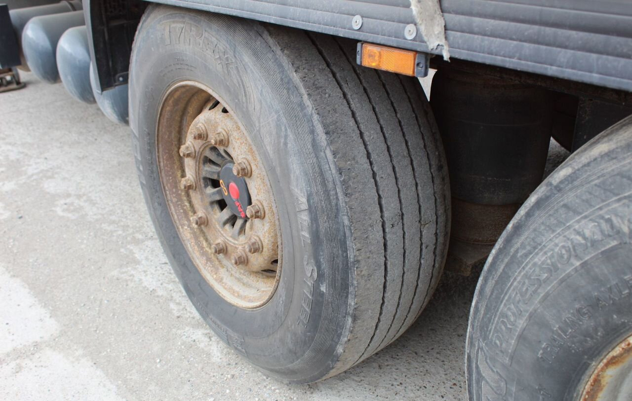 Тентованный полуприцеп Krone SD: фото 11