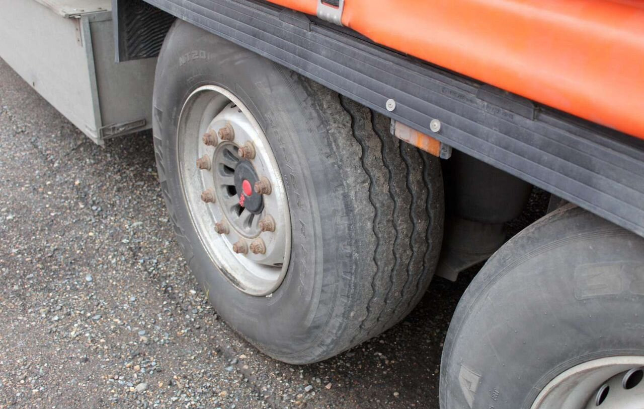 Тентованный полуприцеп Krone SD: фото 15