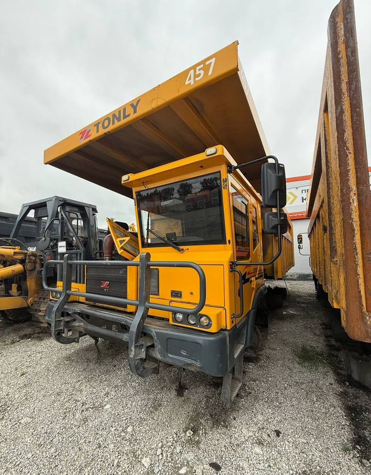 Tonly TLD93B - Карьерный самосвал: фото 3 Tonly TLD93B - Карьерный самосвал: фото 3