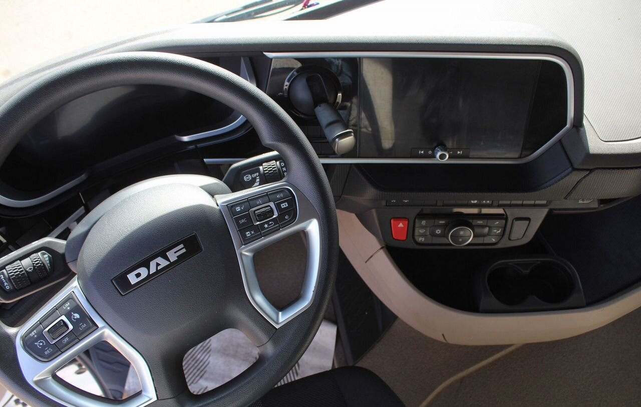 Тягач DAF XG: фото 10 Тягач DAF XG: фото 10