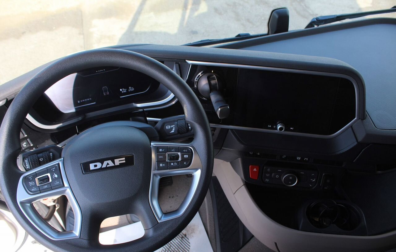 Тягач DAF XG: фото 10
