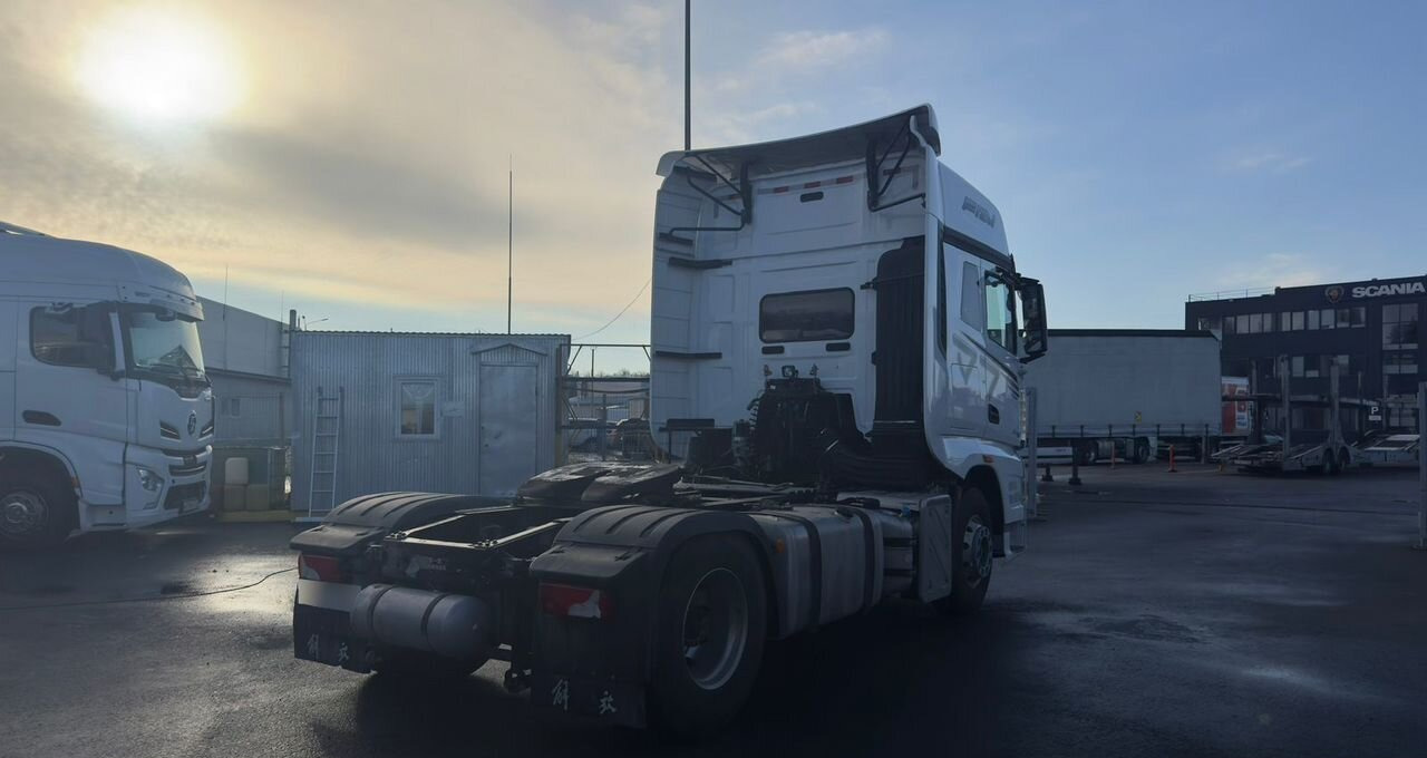 Тягач FAW J7: фото 7