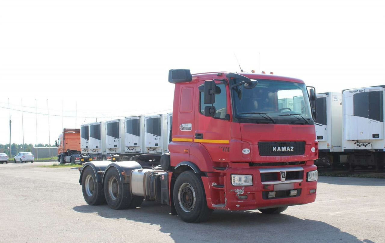 КАМАЗ 65806 - Тягач: фото 1 КАМАЗ 65806 - Тягач: фото 1