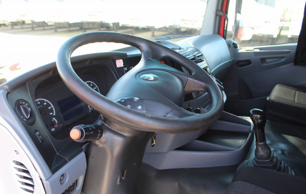 Тягач КАМАЗ 65806: фото 10