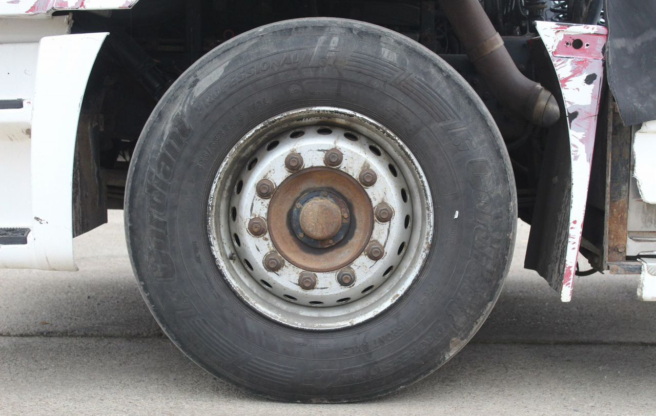 Тягач КАМАЗ 65806: фото 13