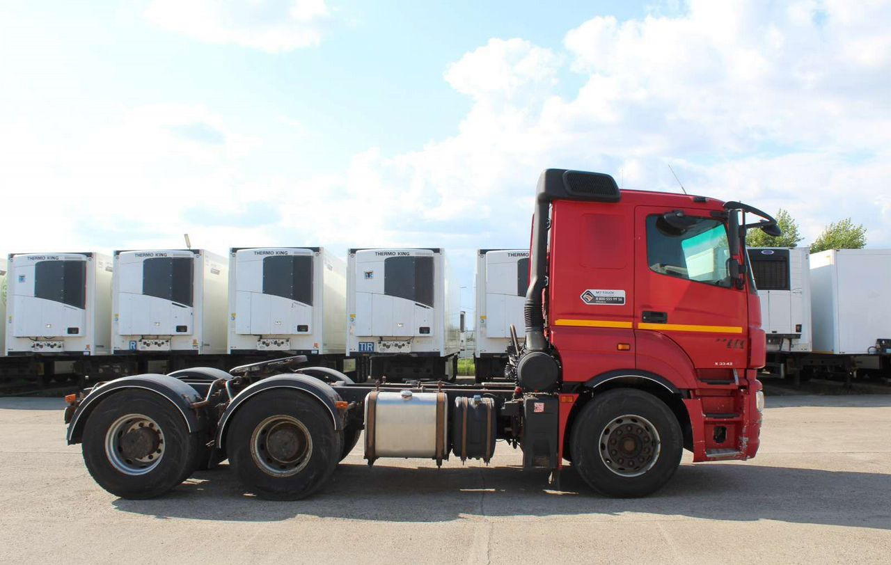 Тягач КАМАЗ 65806: фото 8