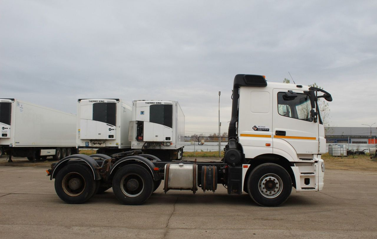 Тягач КАМАЗ 65806: фото 8