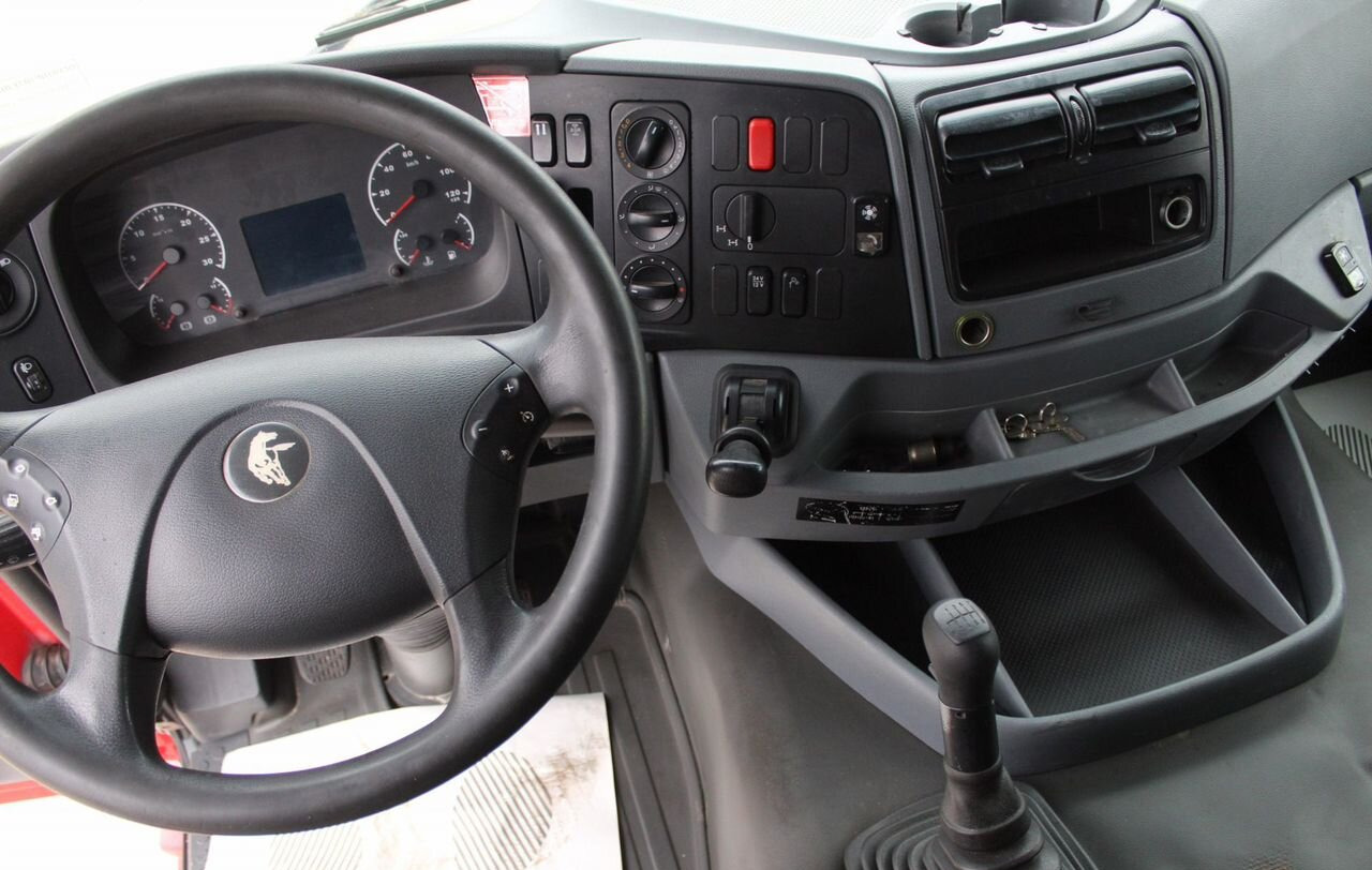 Тягач КАМАЗ 65806: фото 10 Тягач КАМАЗ 65806: фото 10