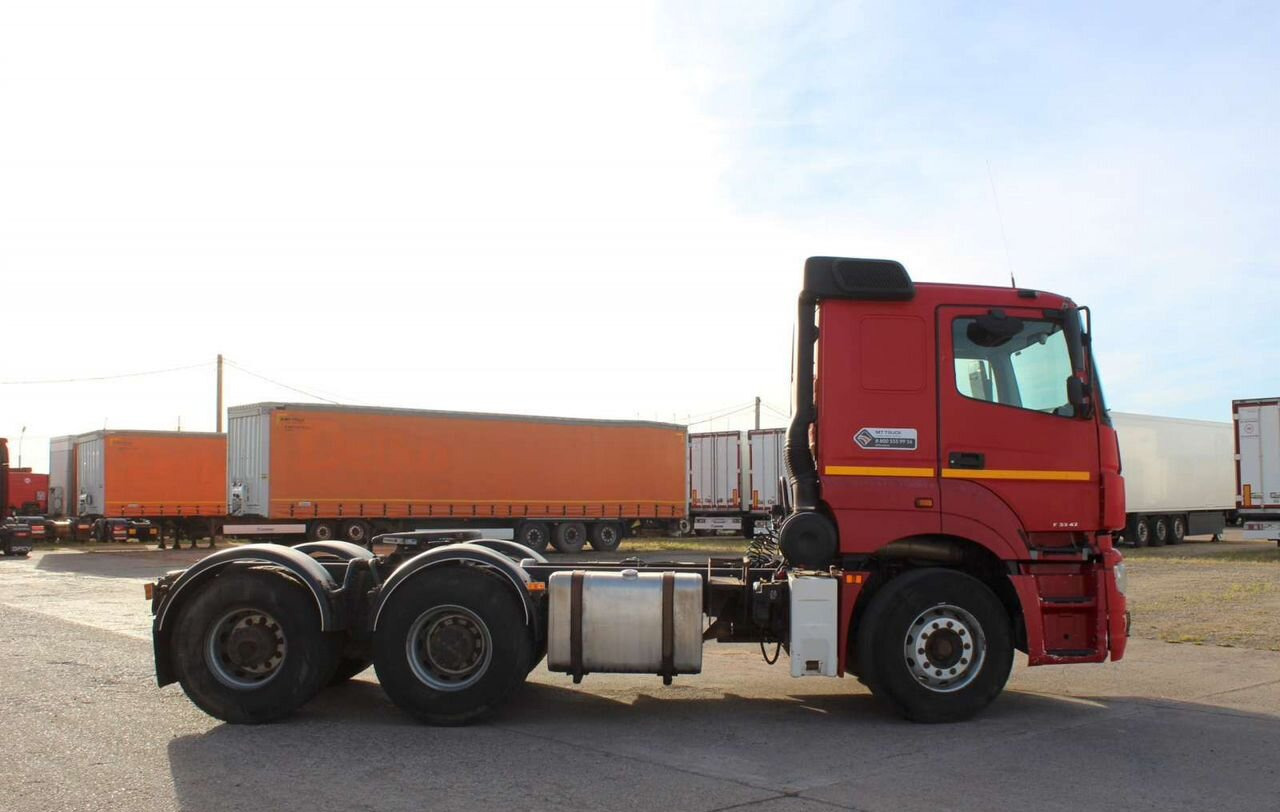 Тягач КАМАЗ 65806: фото 8