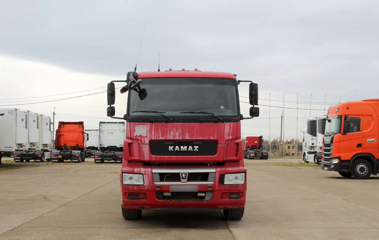 КАМАЗ 65806 - Тягач: фото 2 КАМАЗ 65806 - Тягач: фото 2