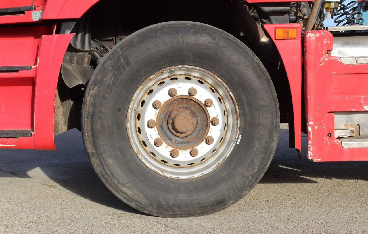 Тягач КАМАЗ 65806: фото 12